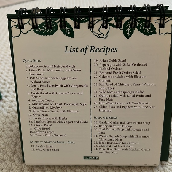 Like new condition “The Savory Way” recipe book on easel stand - Picture 3 of 6